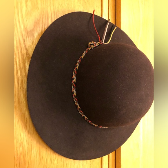 BCBG Wool hat with tri-color woven leather hatband. - Picture 3 of 7